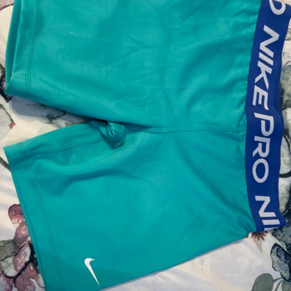 Nike Pro Bundle - Picture 6 of 6